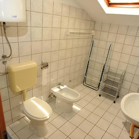 Anni-one Bedroom A3 Appartement Sutivan